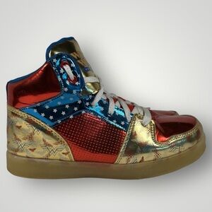Girls Wonder Woman light up shoes size 3